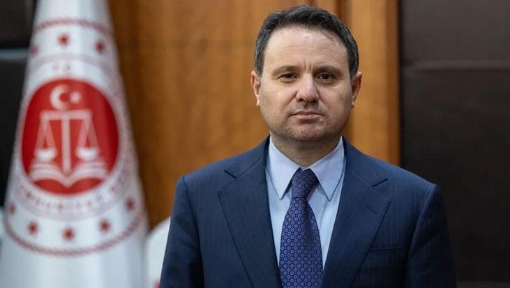 Bakan gurlekten kizilaya 150 bin liralik bagis manevi tazminati ihtiyac sahipleri icin bagisladi gir7lNpX